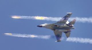 空軍某部開(kāi)展實(shí)彈射擊訓(xùn)練